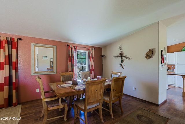 42721 N 14 Street, New River, AZ 85087