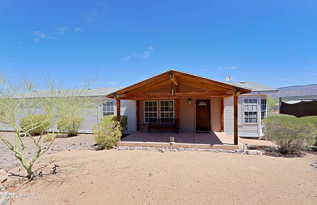 42721 N 14 Street, New River, AZ 85087
