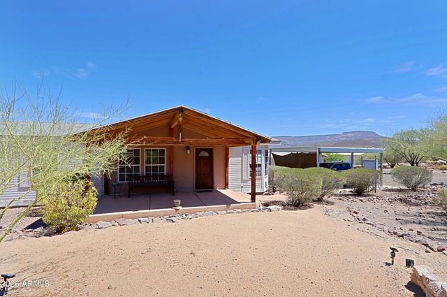 42721 N 14 Street, New River, AZ 85087