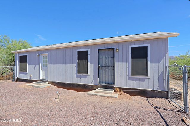 42721 N 14 Street, New River, AZ 85087