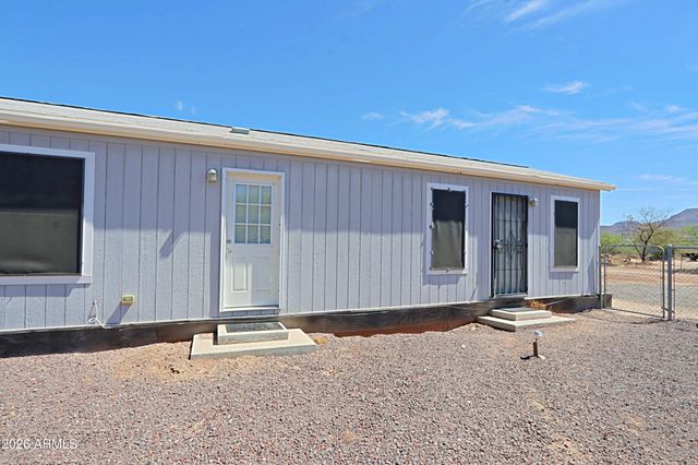 42721 N 14 Street, New River, AZ 85087