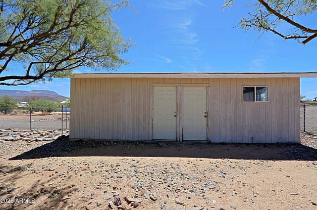 42721 N 14 Street, New River, AZ 85087