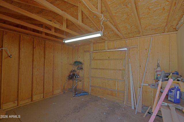 42721 N 14 Street, New River, AZ 85087