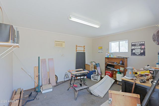 42721 N 14 Street, New River, AZ 85087