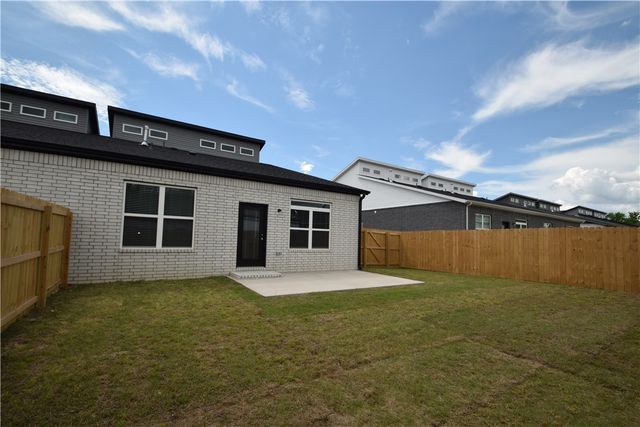 723 Sun Meadows Loop, Centerton, AR 72719