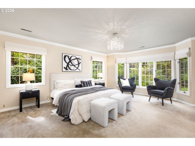 1618 S CORBETT HILL Cir, Portland, OR 97219