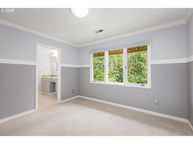 1618 S CORBETT HILL Cir, Portland, OR 97219