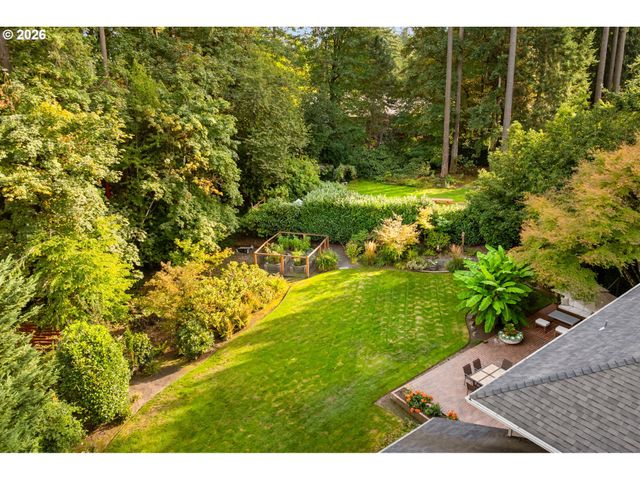 1618 S CORBETT HILL Cir, Portland, OR 97219