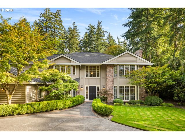 1618 S CORBETT HILL Cir, Portland, OR 97219
