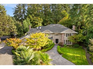 1618 S CORBETT HILL Cir, Portland, OR 97219