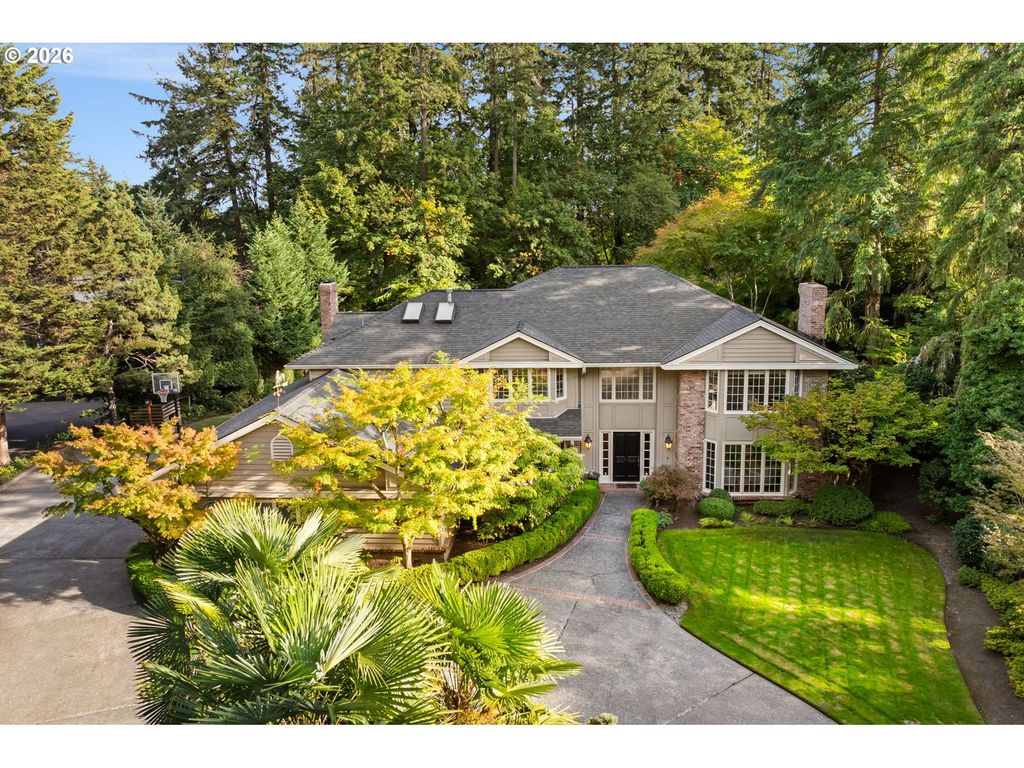 1618 S CORBETT HILL Cir, Portland, OR 97219