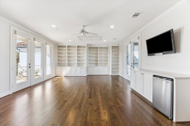 3002 Mid Lane, Houston, TX 77027