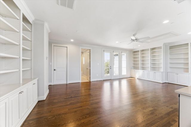 3002 Mid Lane, Houston, TX 77027