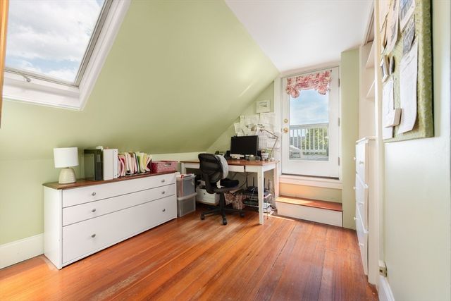 89 School St 2, Boston, MA 02129