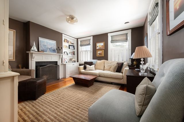 89 School St 2, Boston, MA 02129