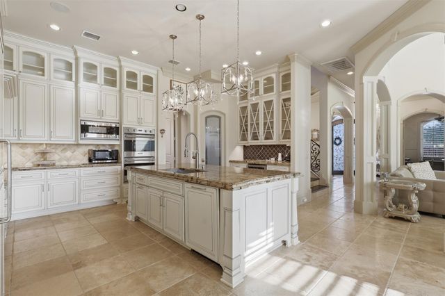7 Haven Shore Lane, Sugar Land, TX 77479