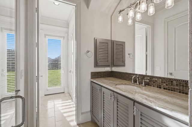 7 Haven Shore Lane, Sugar Land, TX 77479