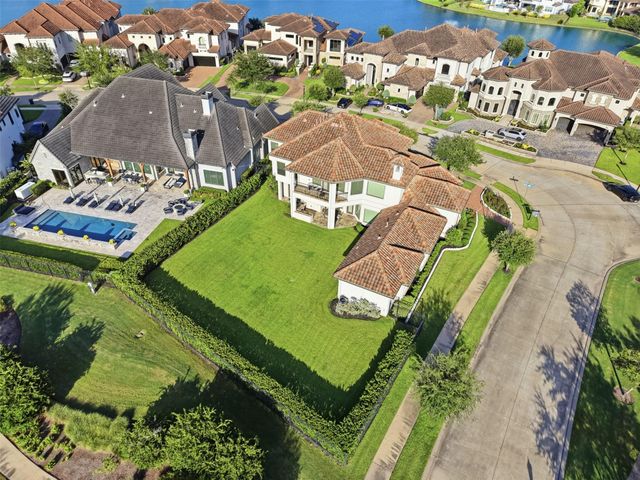 7 Haven Shore Lane, Sugar Land, TX 77479