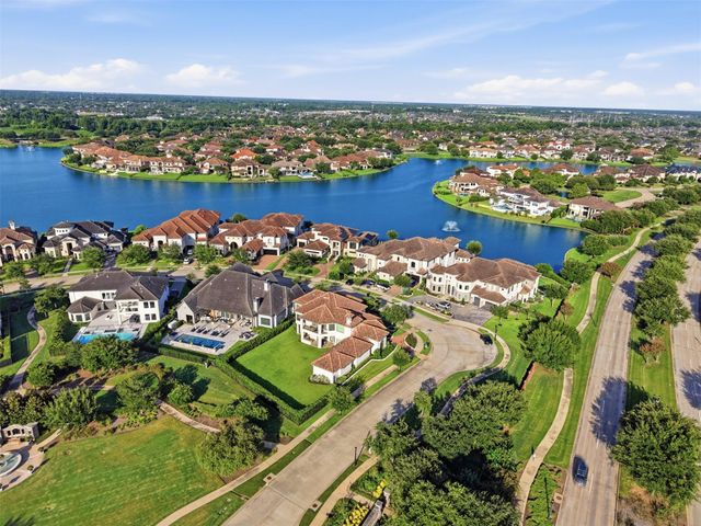 7 Haven Shore Lane, Sugar Land, TX 77479