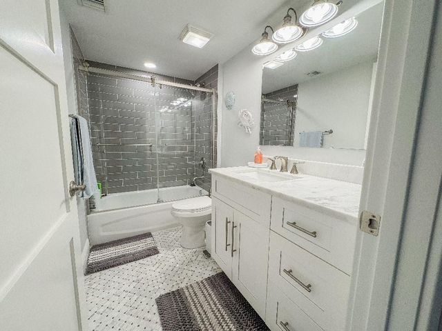 901 Seafarer Circle 101, Jupiter, FL 33477