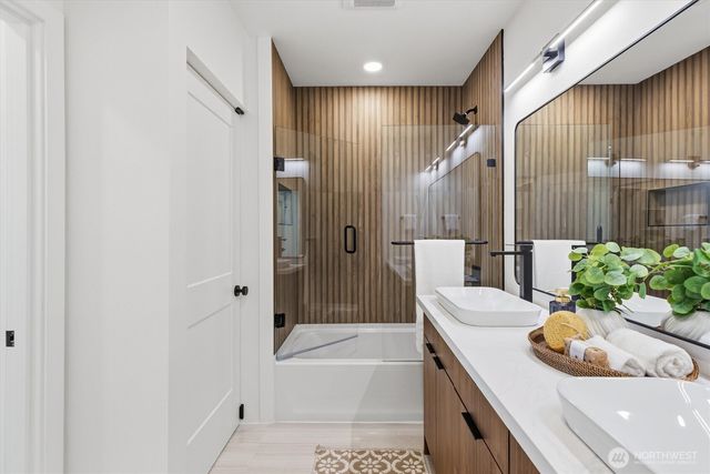 1511 NE 96th Street, Seattle, WA 98115