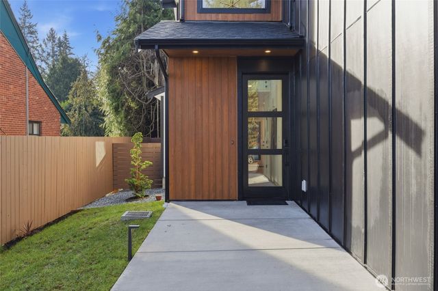 1511 NE 96th Street, Seattle, WA 98115