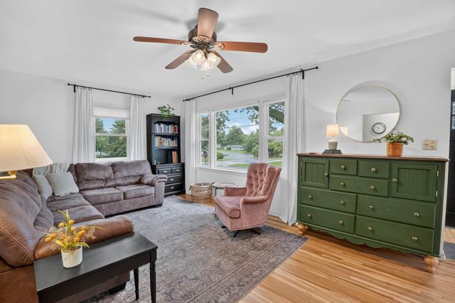 1453 Hammond Avenue, Waterloo, IA 50702
