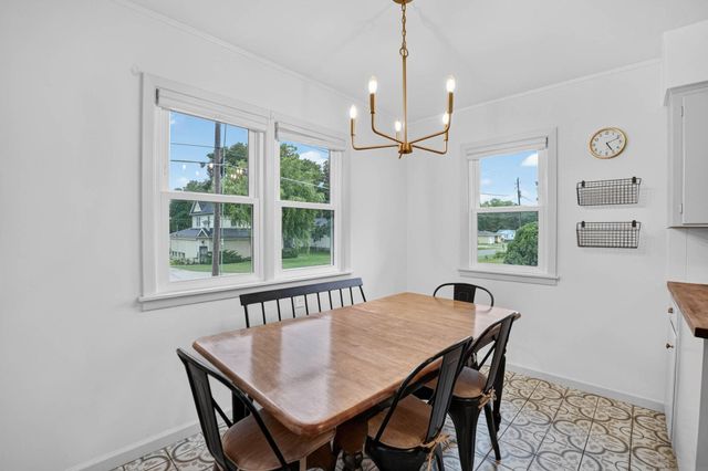 1453 Hammond Avenue, Waterloo, IA 50702