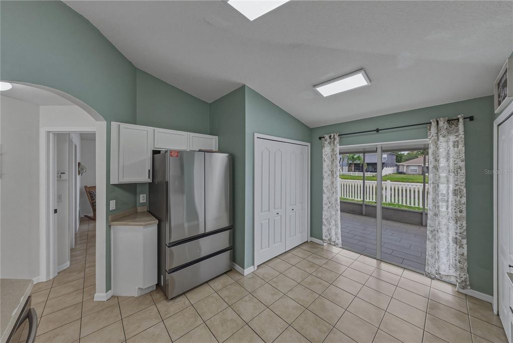 Image 22 of property listing at 8160 CANTERBURY LAKE BOULEVARD, Tampa, FL 33619