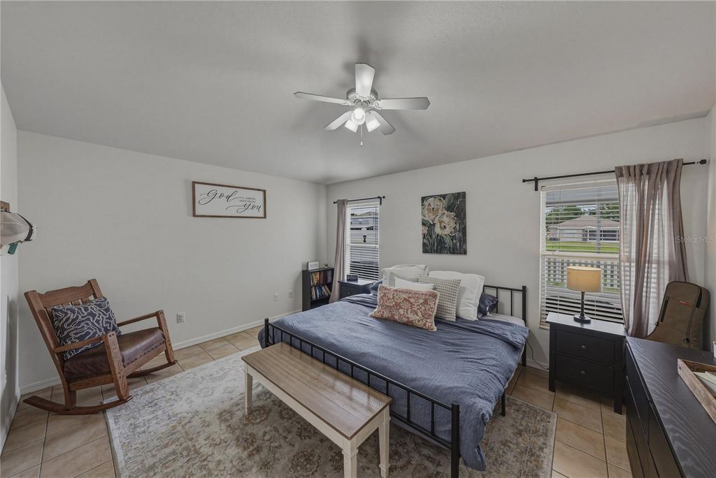 Image 23 of property listing at 8160 CANTERBURY LAKE BOULEVARD, Tampa, FL 33619