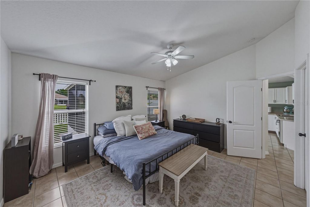 Image 24 of property listing at 8160 CANTERBURY LAKE BOULEVARD, Tampa, FL 33619
