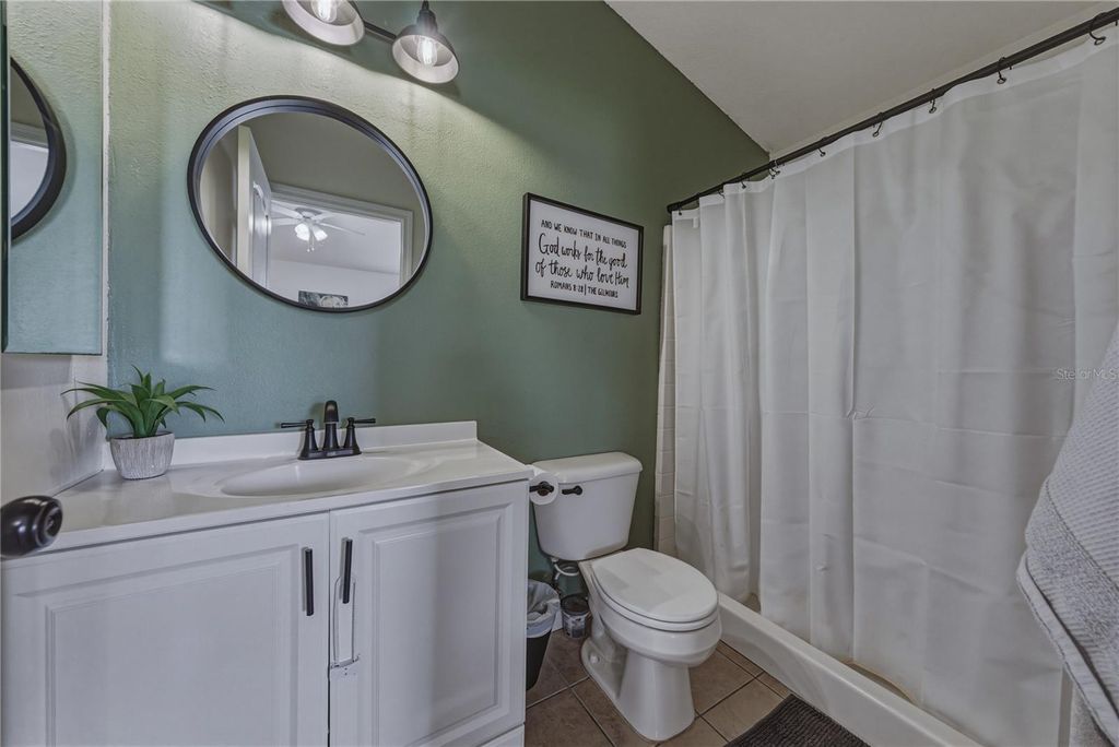 Image 26 of property listing at 8160 CANTERBURY LAKE BOULEVARD, Tampa, FL 33619