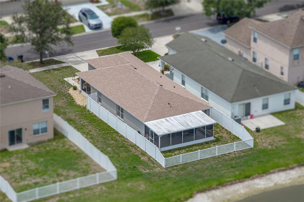 Image 42 of property listing at 8160 CANTERBURY LAKE BOULEVARD, Tampa, FL 33619