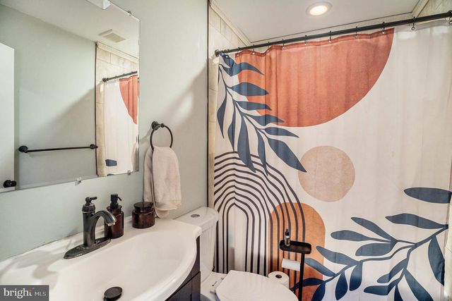 6106 RIDGE AVE, Philadelphia, PA 19128