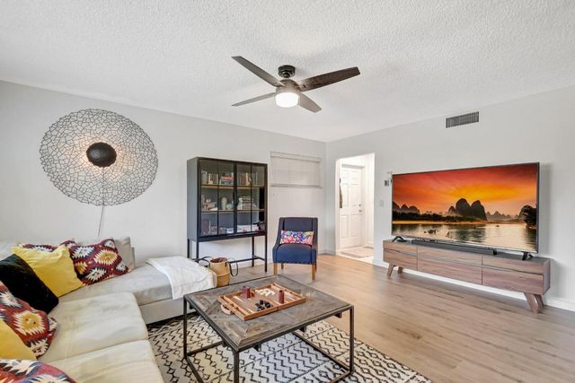 23 Colonial Club Drive 204, Boynton Beach, FL 33435