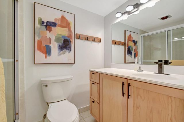 23 Colonial Club Drive 204, Boynton Beach, FL 33435