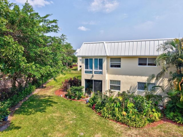 23 Colonial Club Drive 204, Boynton Beach, FL 33435