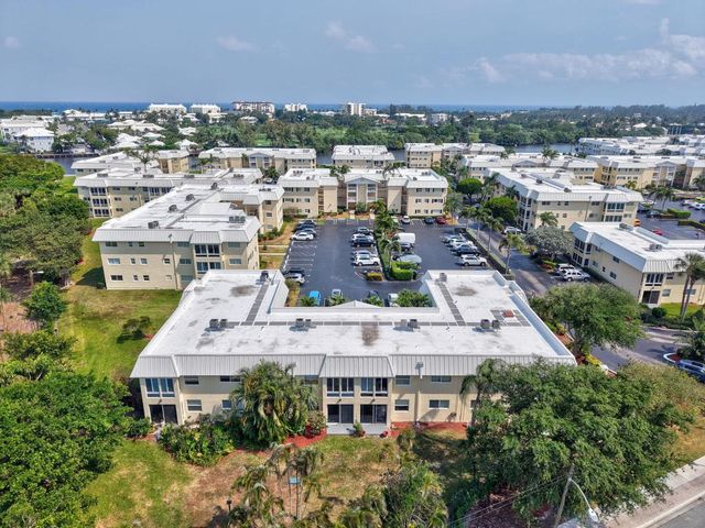 23 Colonial Club Drive 204, Boynton Beach, FL 33435