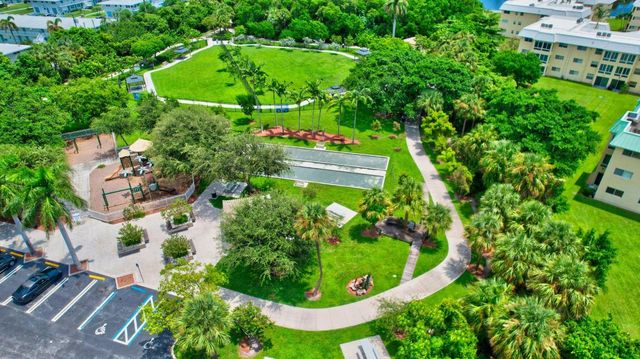 23 Colonial Club Drive 204, Boynton Beach, FL 33435