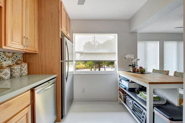 23 Colonial Club Drive 204, Boynton Beach, FL 33435