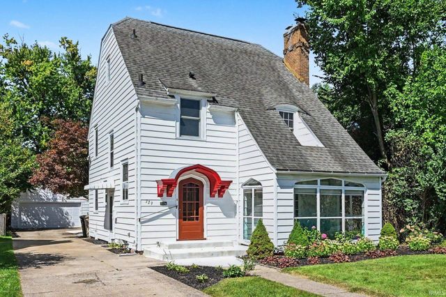 729 S Twyckenham Drive, South Bend, IN 46615