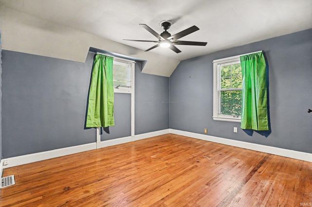 729 S Twyckenham Drive, South Bend, IN 46615