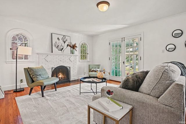 729 S Twyckenham Drive, South Bend, IN 46615