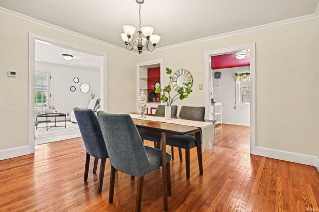 729 S Twyckenham Drive, South Bend, IN 46615