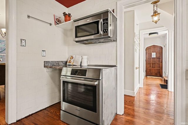 729 S Twyckenham Drive, South Bend, IN 46615