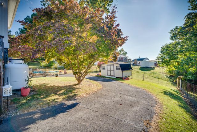 2104 Osborne Street, Bristol, VA 24201