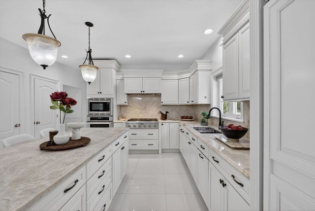 54 Wild Pasture Ln, Rowley, MA 01969