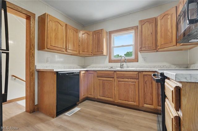 452 Mill Road, Ravenna, OH 44266