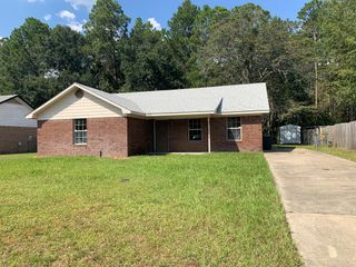 1074 Desert Shield St # A, Hinesville, GA 31313