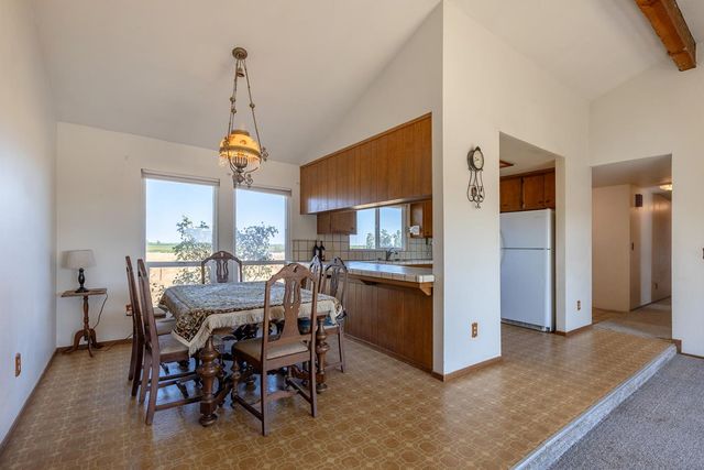 15710 Linn Rd, Lodi, CA 95240